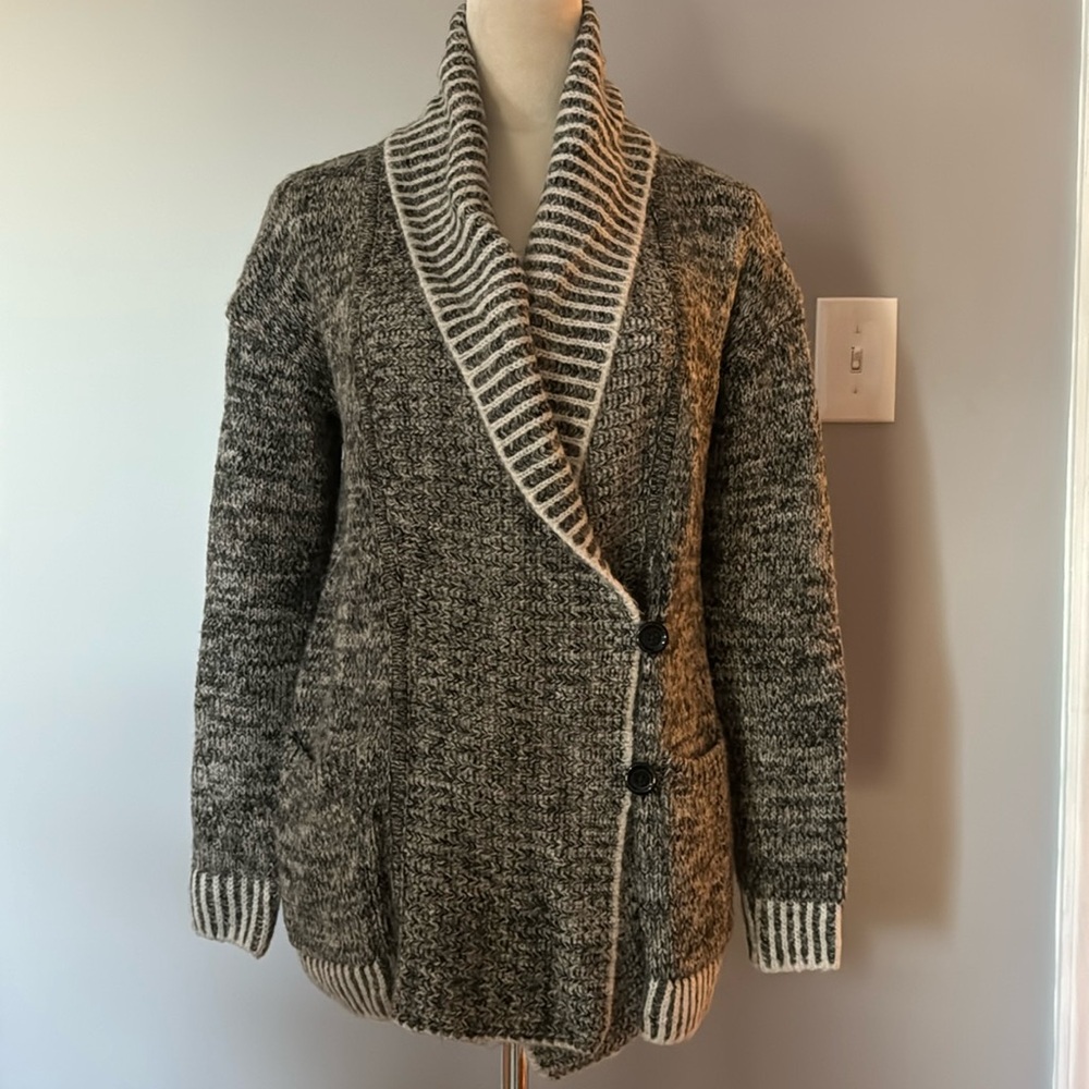 Gap women’s knit sweater size XS